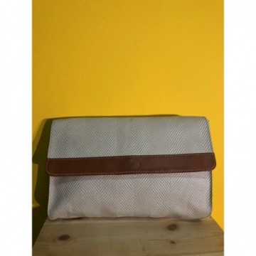 Pochette in tessuto e pelle