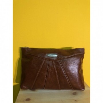 Pochette in pelle marrone...