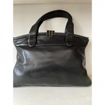 Borsa nera in pelle morbida...